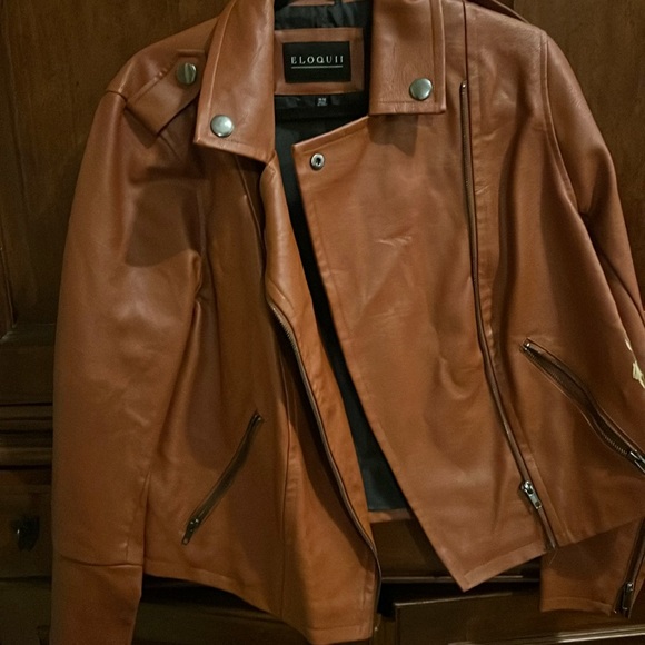Eloquii Jackets & Blazers - ELOQUII red tan faux leather moto jacket 14/16
